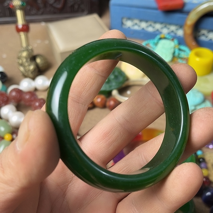 未镶嵌和田玉（糖玉）挂件