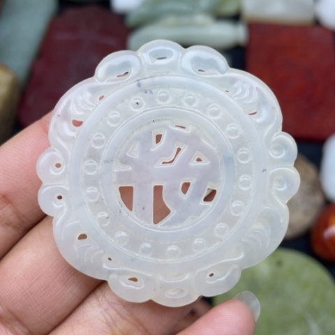 蛇纹石玉未镶嵌颈饰113