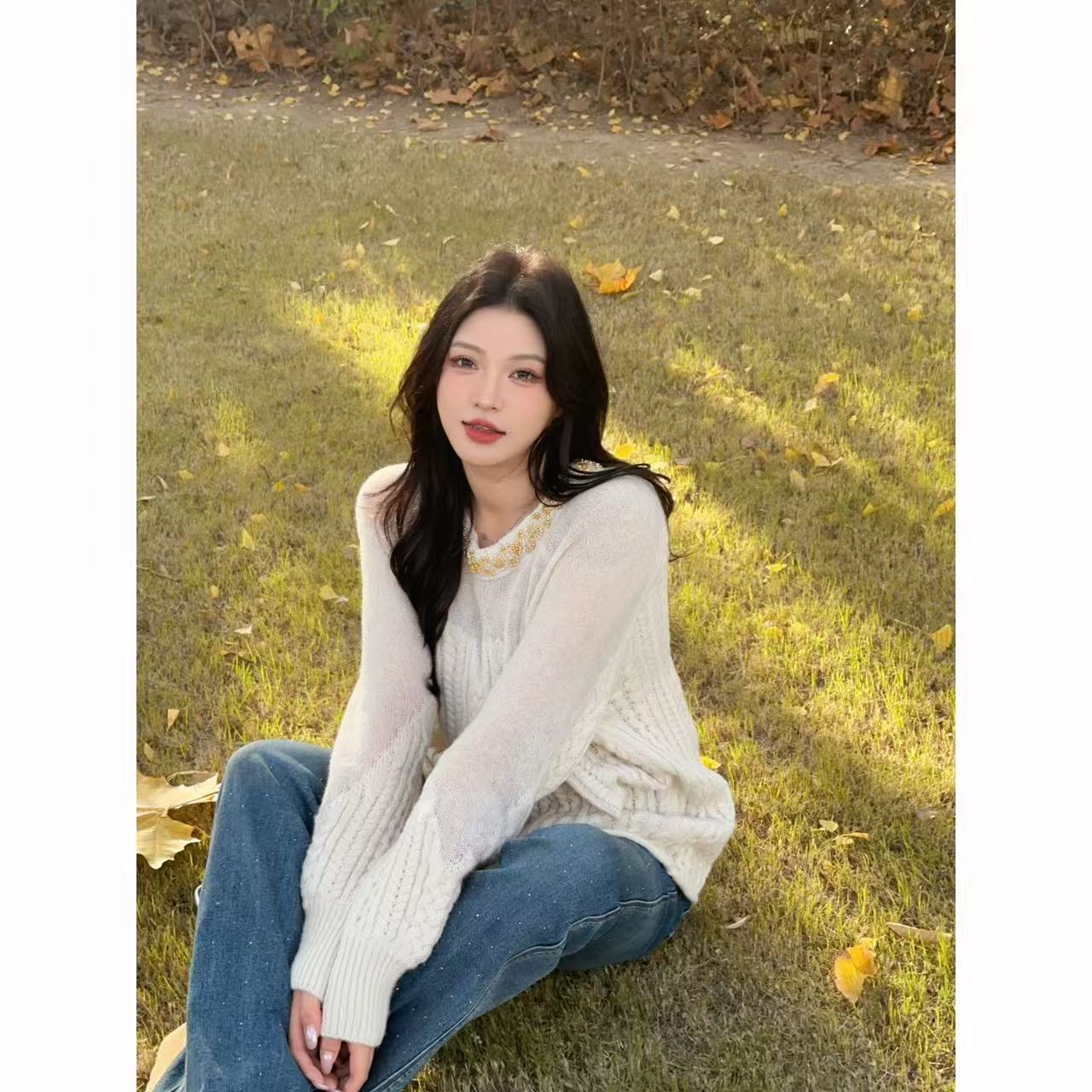  Xiaix【冬日微光】小众微胖显瘦领口设计感镂空毛衣上衣MS251132