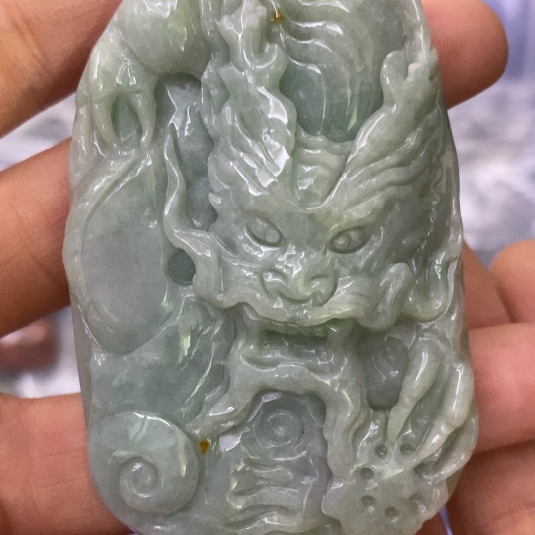 翡翠颈饰未镶嵌吊坠