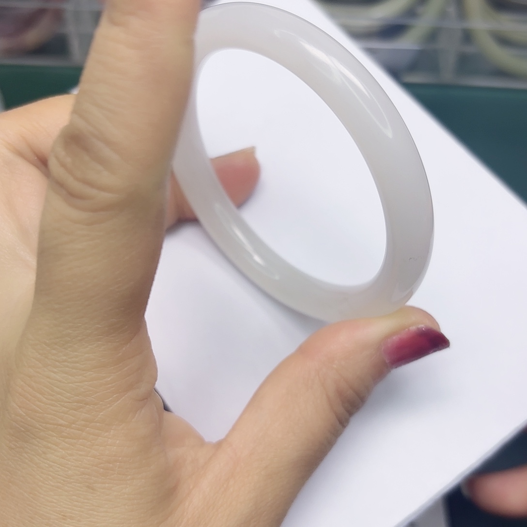 石英质玉未镶嵌手镯5/575859