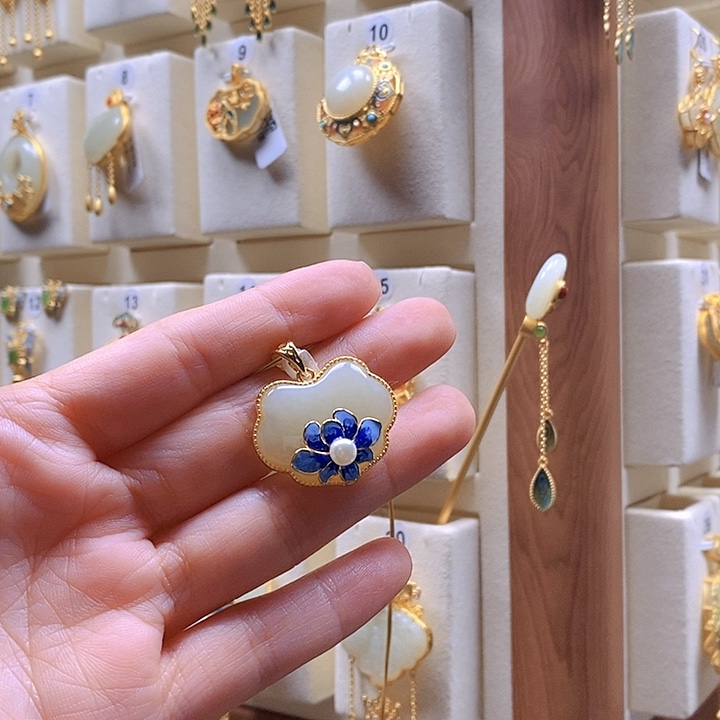 和田玉颈饰银S925镶嵌