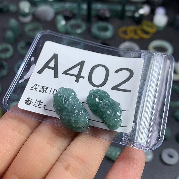 颈饰未镶嵌翡翠貔貅