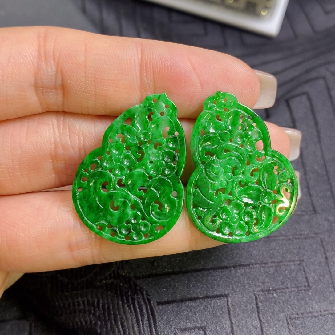 翡翠未镶嵌耳饰葫芦雕花片片 