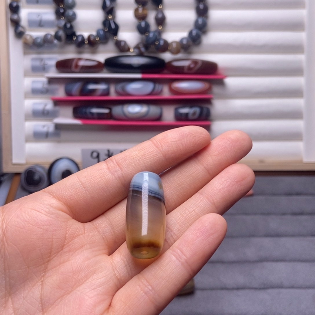 Z***z玛瑙/玉髓合金颈饰