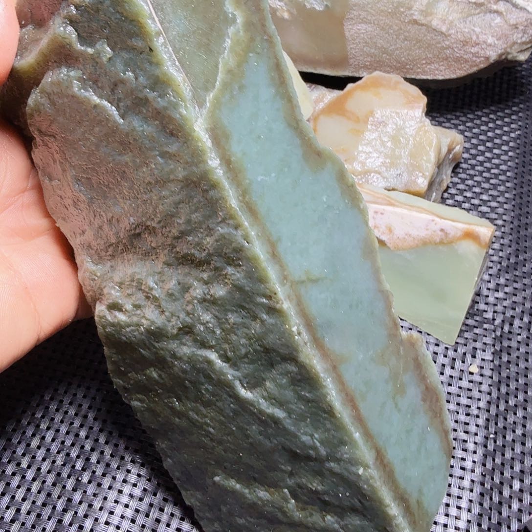 和田玉（糖玉）未镶嵌珠宝半成品