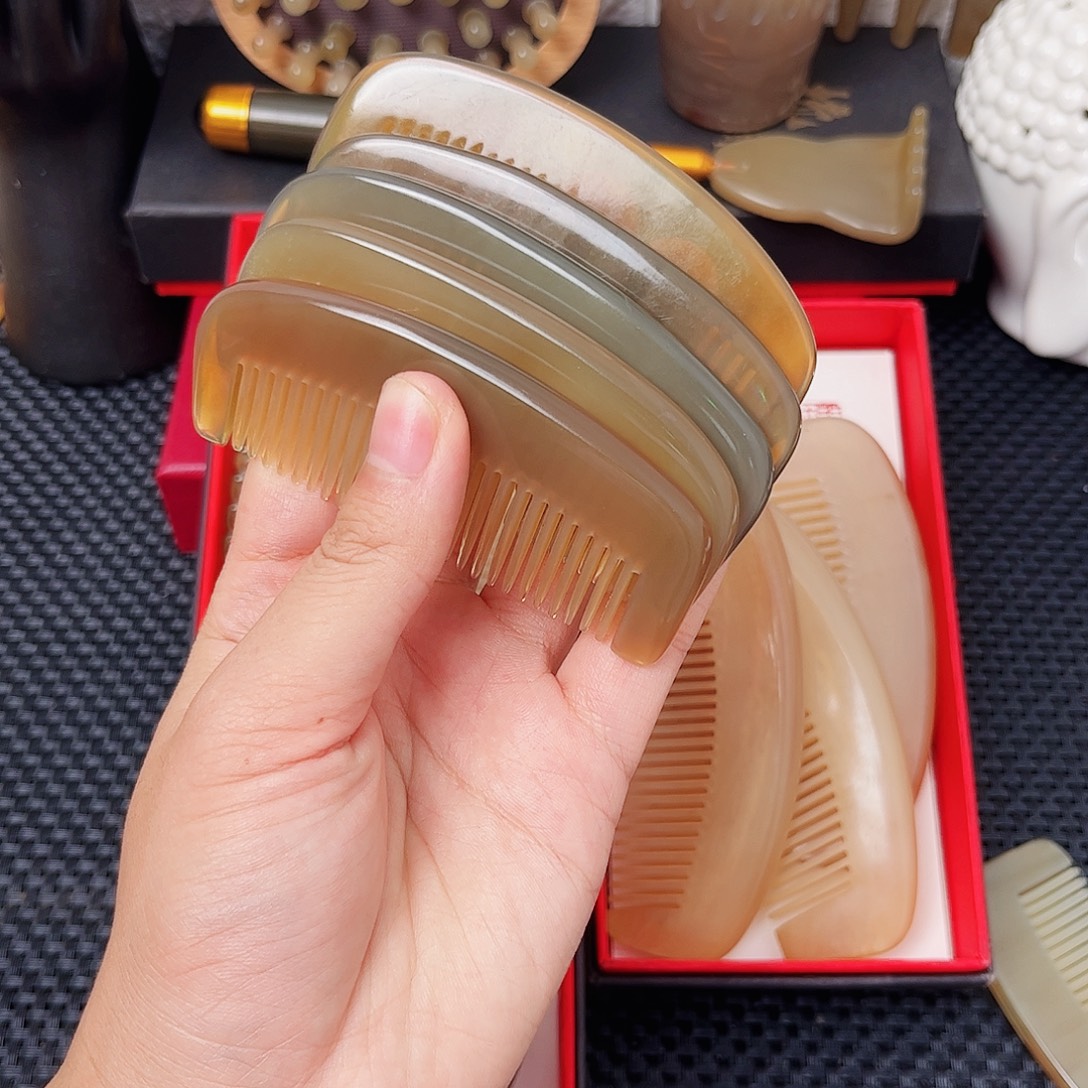 手工制作纯牛角梳子