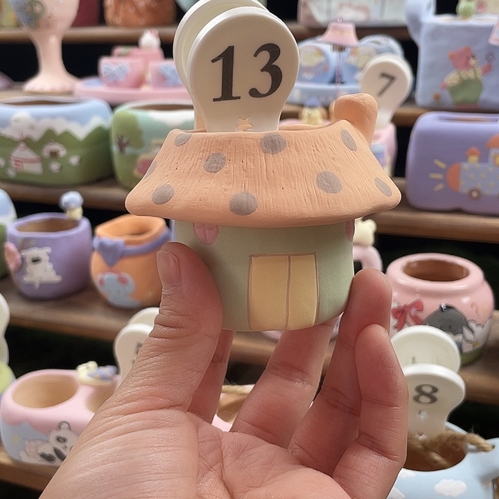 13….手工手绘花盆