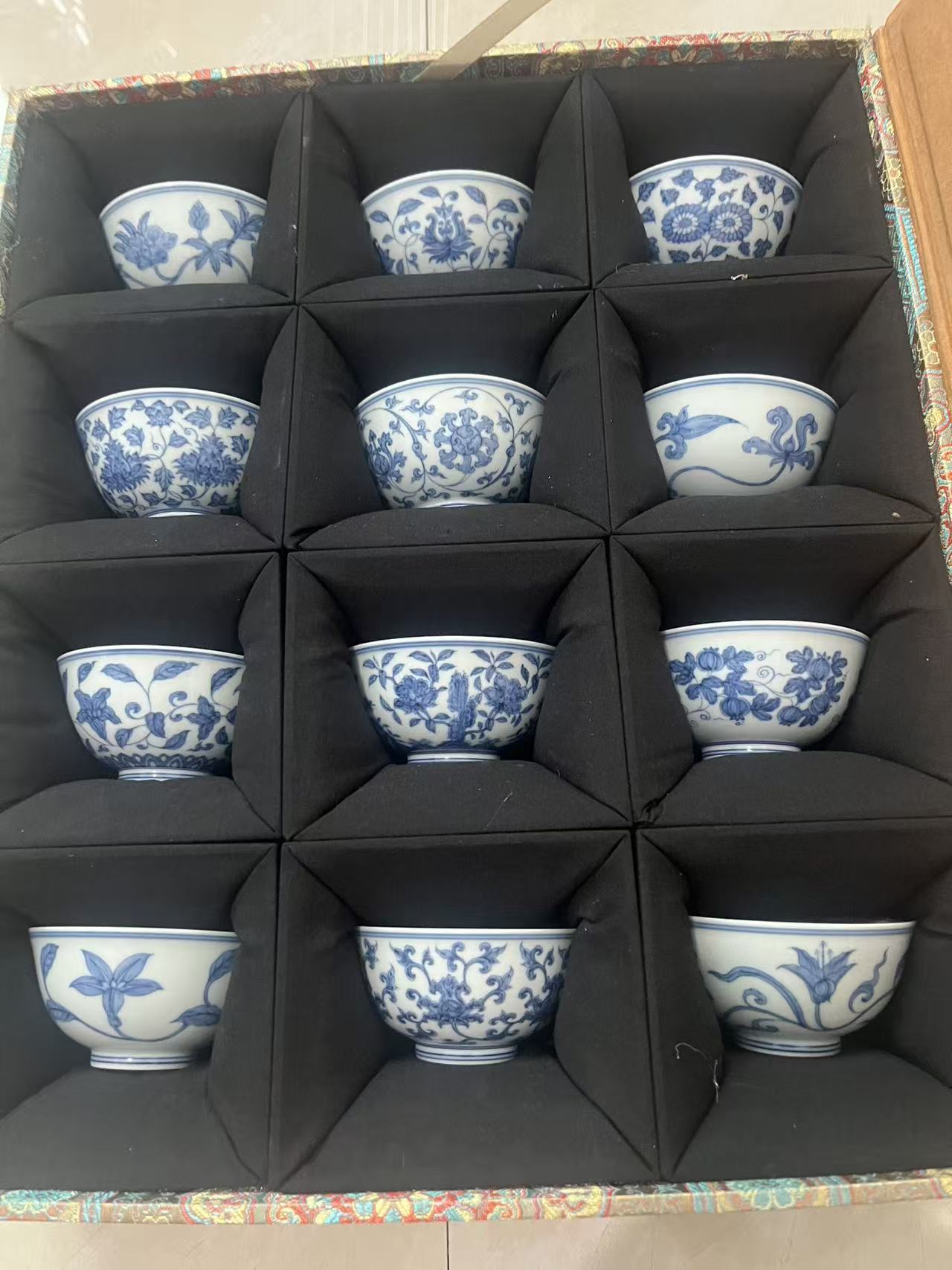 高级手绘青花成化十二宫碗满工满绘茶杯高档