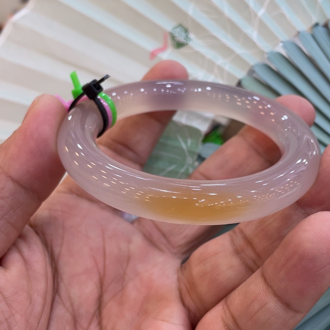 玛瑙/玉髓手镯未镶嵌慕