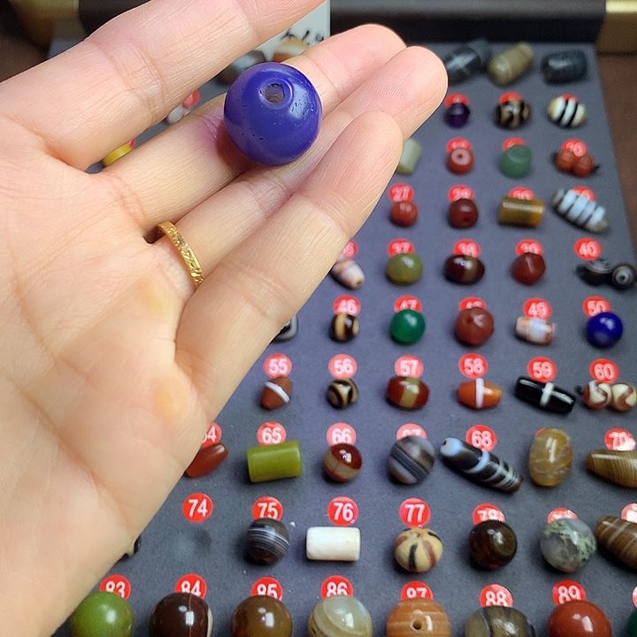 未镶嵌玛瑙/玉髓珠宝半成品C***o