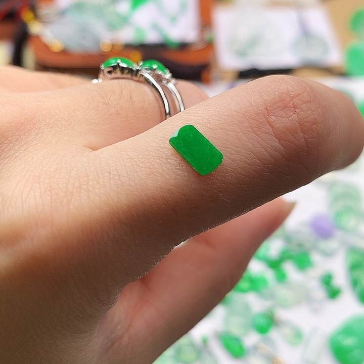 翡翠吊坠(不含链)未镶嵌马鞍