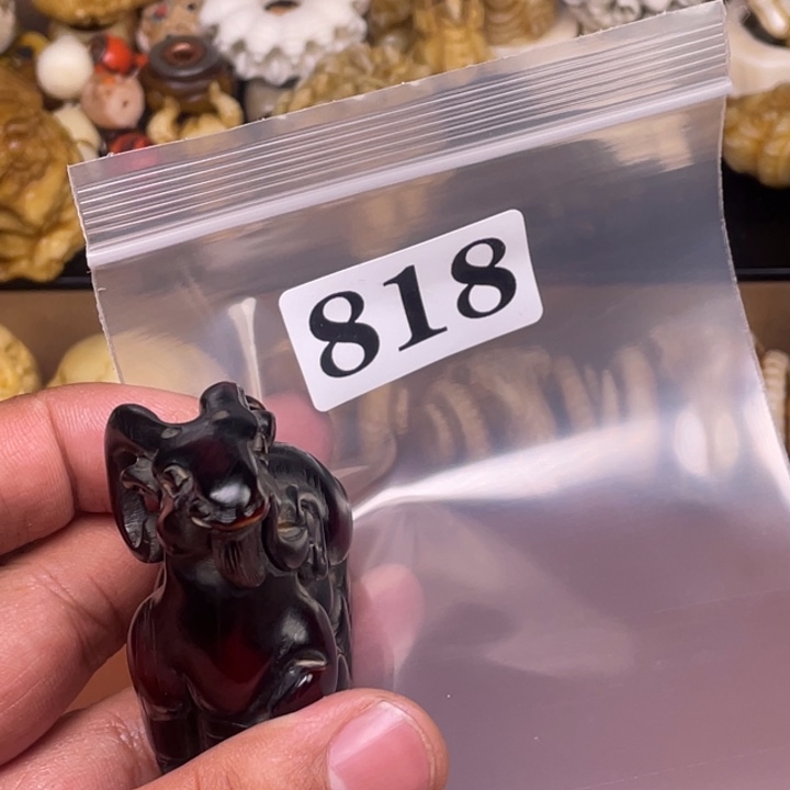 驼骨摆件人攻击样子
