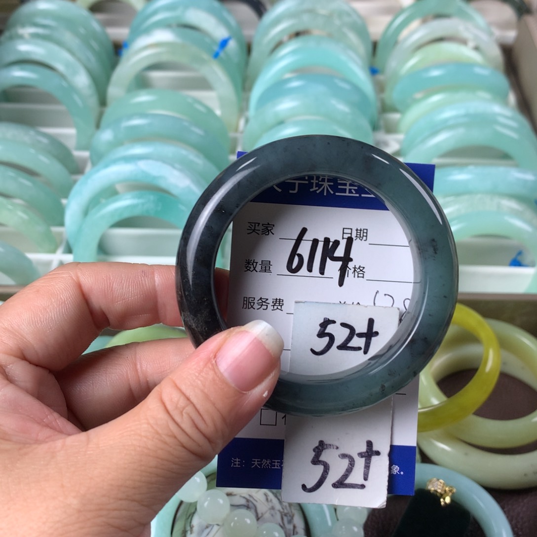 蛇纹石玉手镯未镶嵌6114