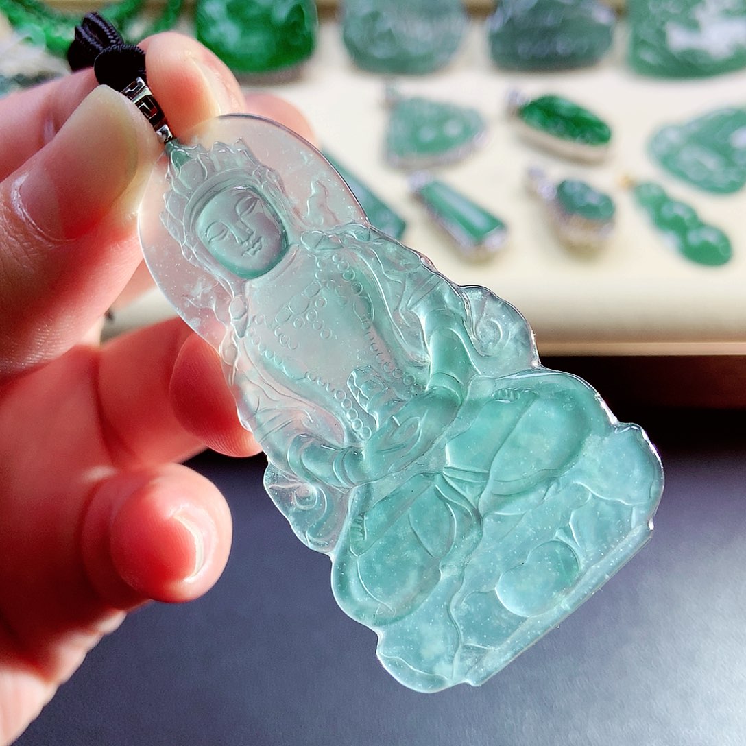 【闪购商品】翡翠颈饰未镶嵌天然