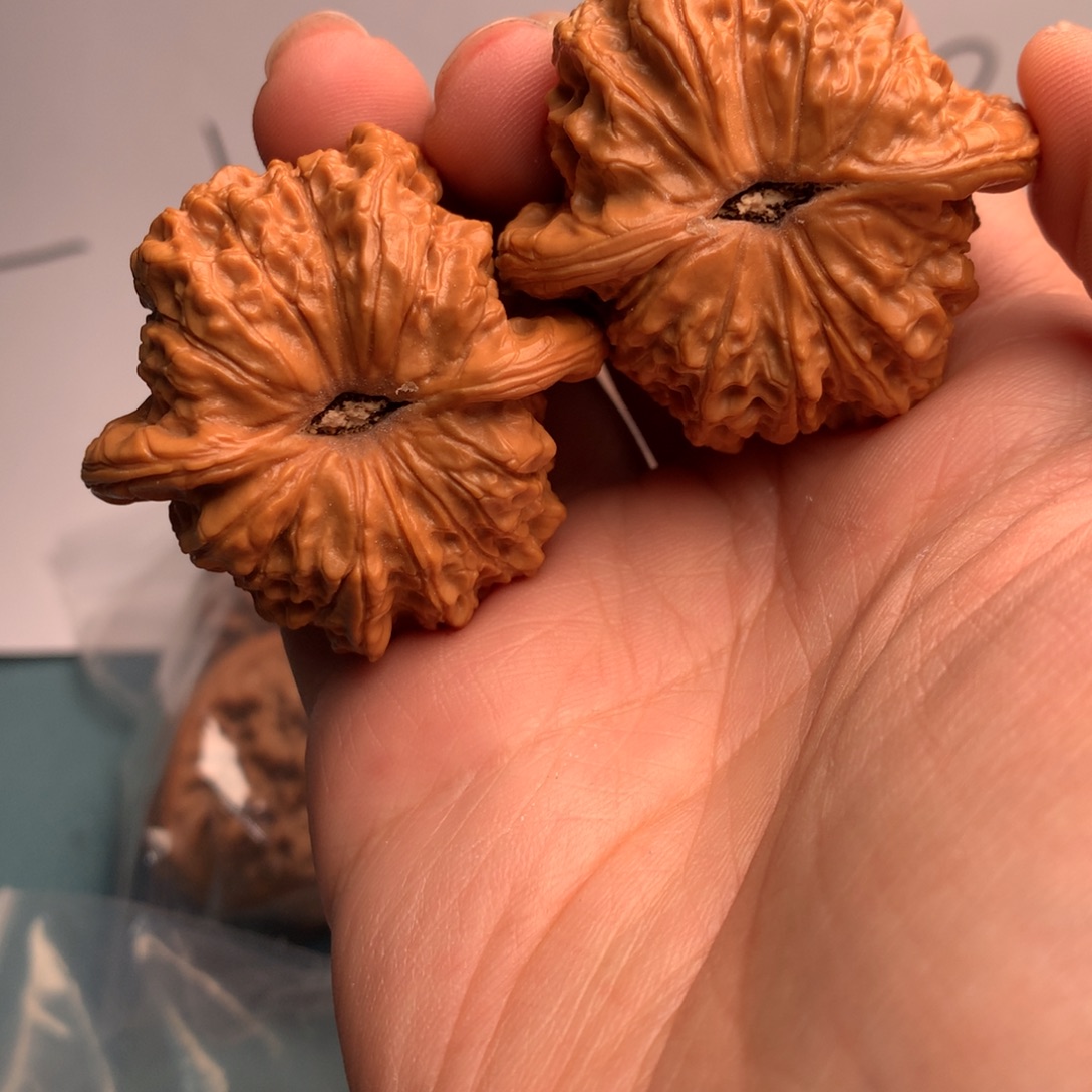 A***哥吊坠文玩核桃血麒麟2