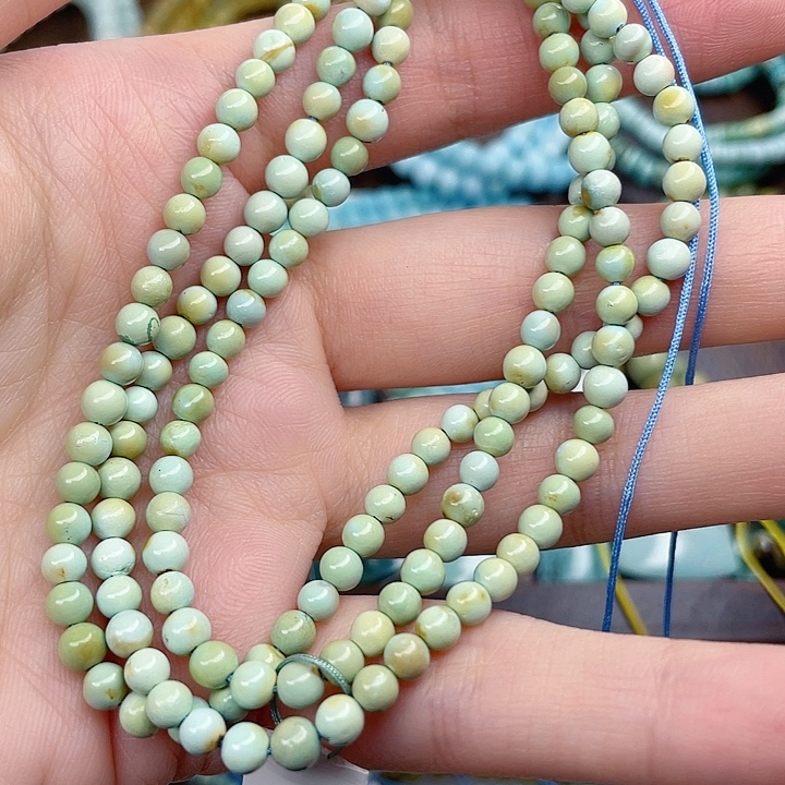 绿松石未镶嵌颈饰