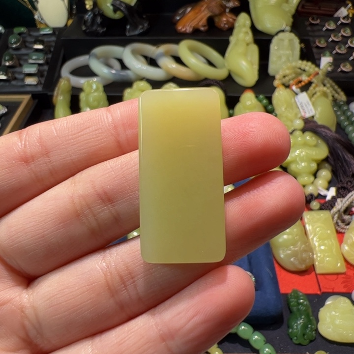 和田玉（黄玉）颈饰未镶嵌