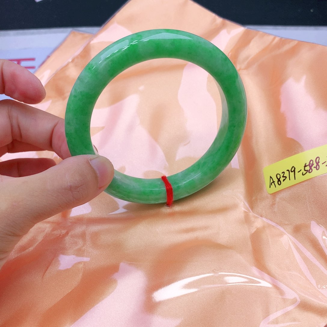 未镶嵌手镯翡翠翡翠