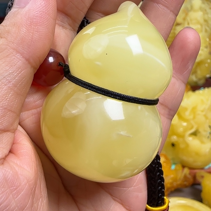 未镶嵌蜜蜡珠宝奇石