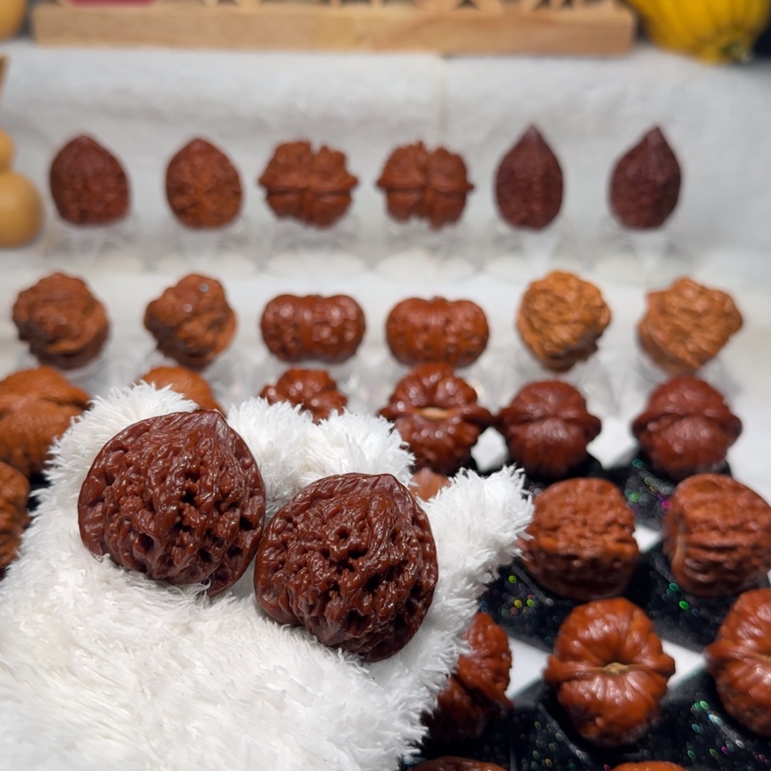 吊坠文玩核桃39红虎头