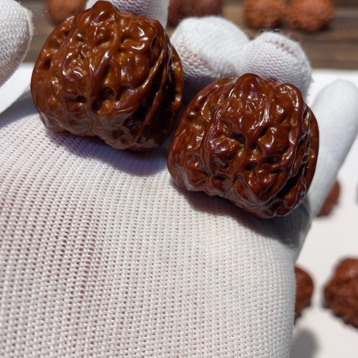 文玩核桃吊坠蛤蟆头色差36.345.04