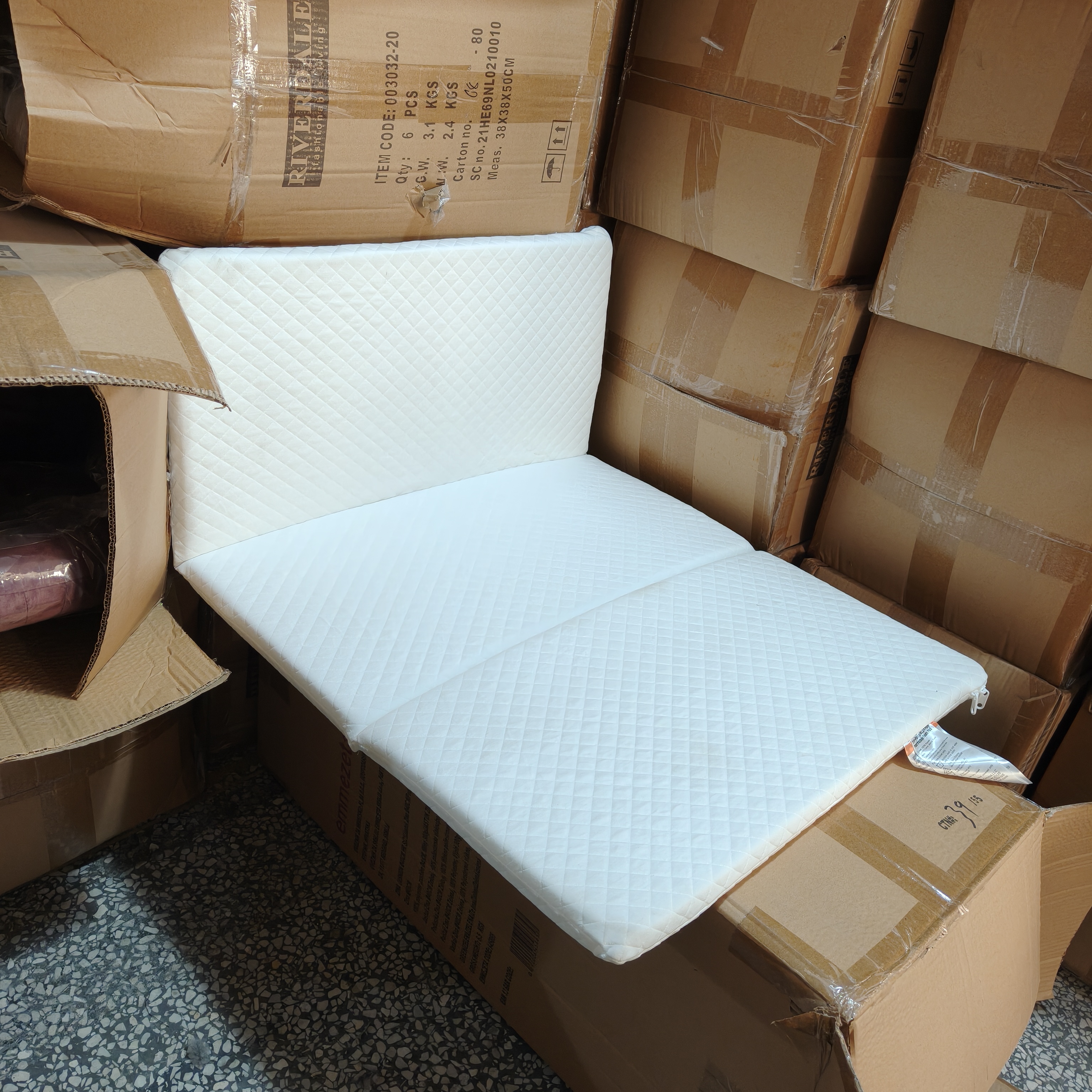 双面菱格白色 三折可拆洗 记忆海绵 沙发垫/飘窗垫96*66