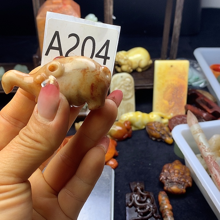 和田玉未镶嵌颈饰