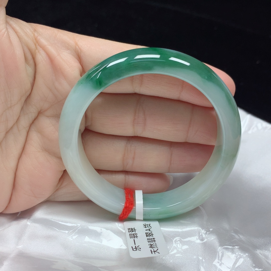 翡翠手镯未镶嵌正圈57.6