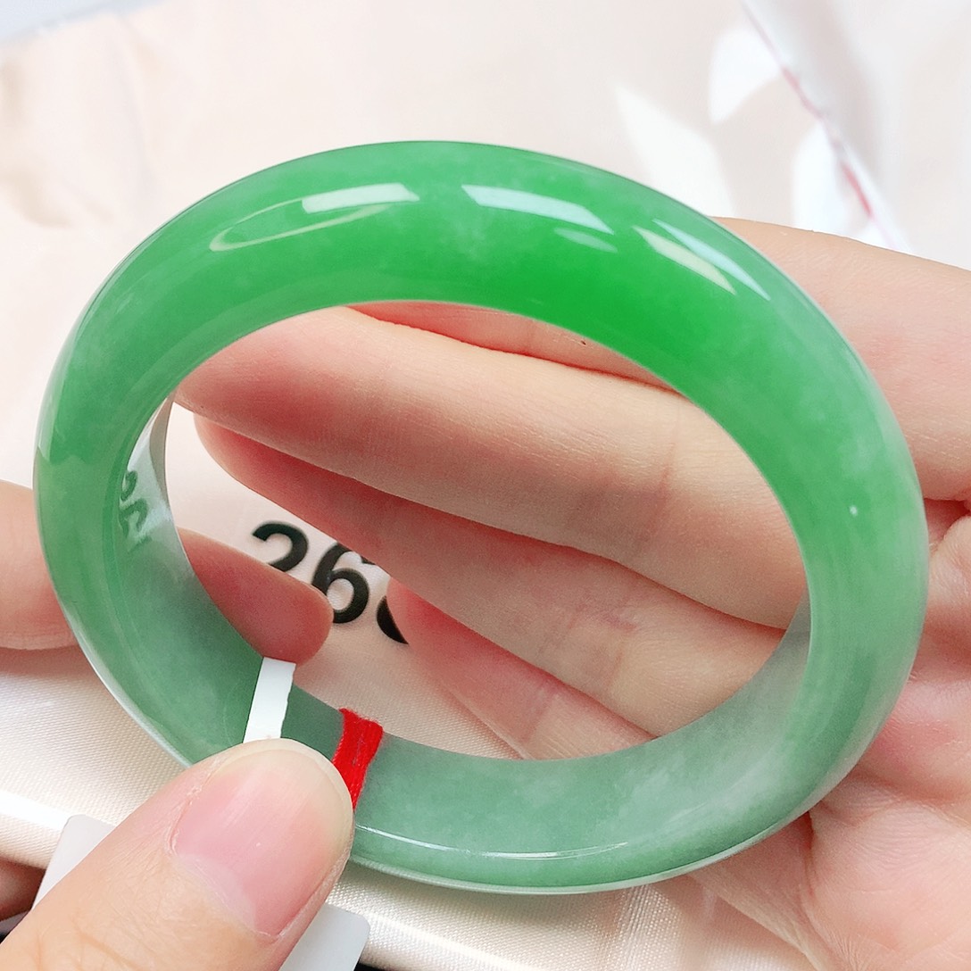 翡翠未镶嵌手镯抖音268