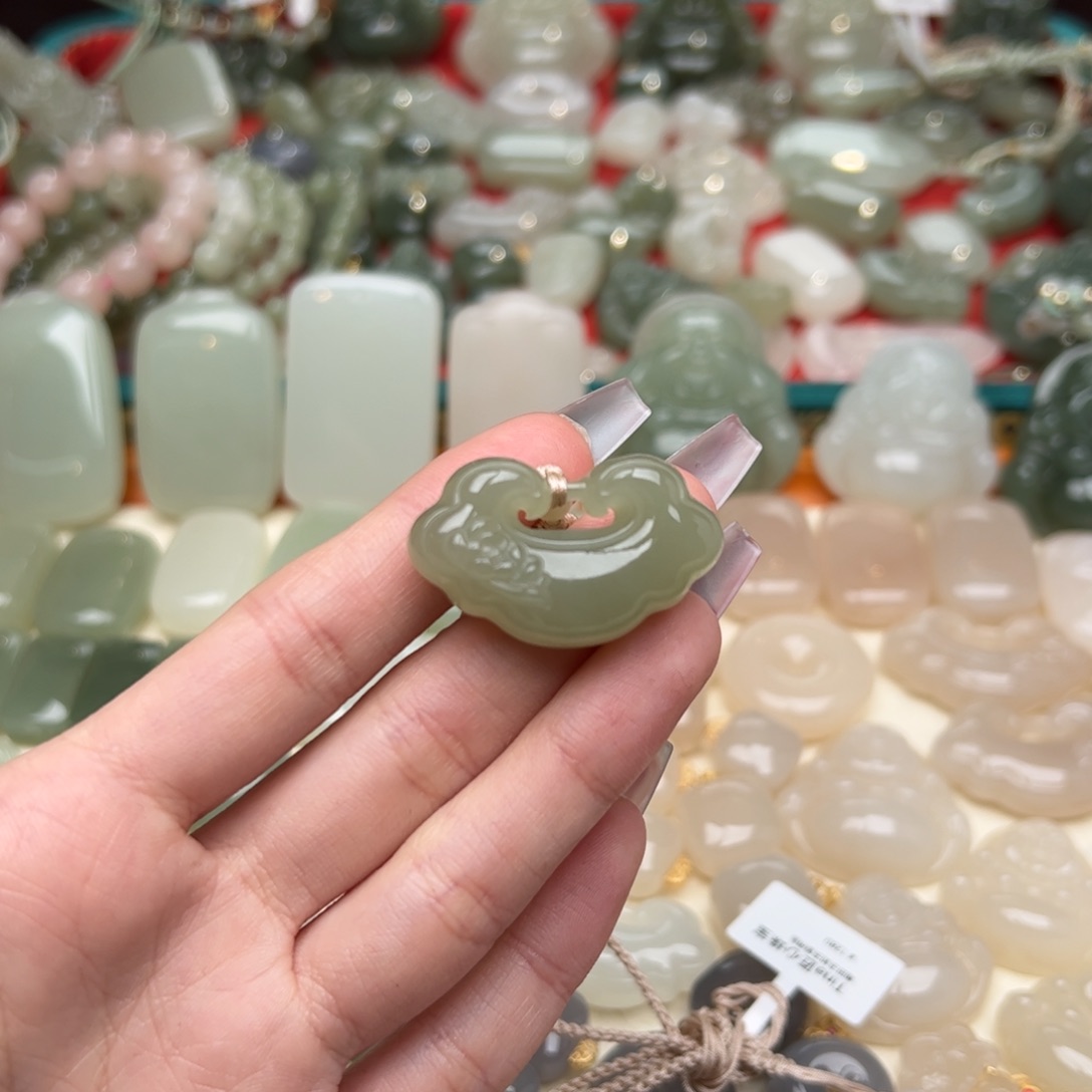 和田玉耳坠未镶嵌?*欢