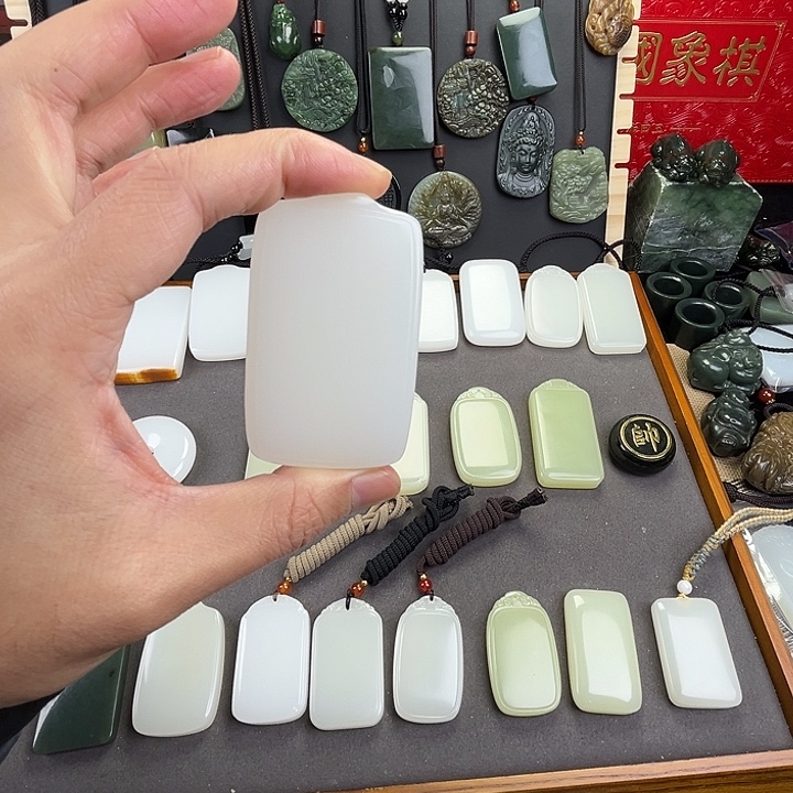 天***空玉白四六出人头地牌