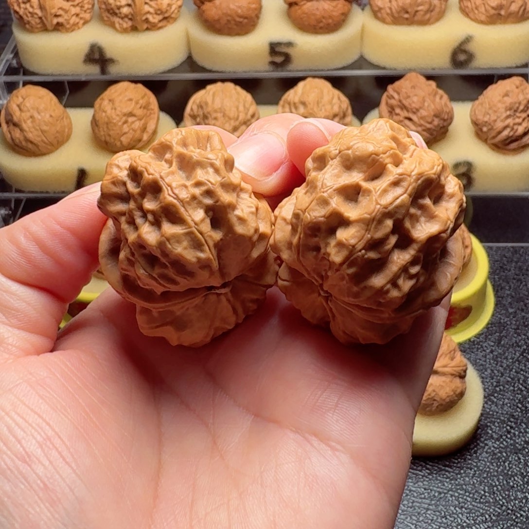 文玩核桃把件31号车