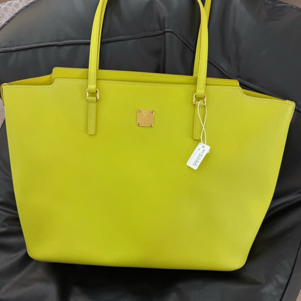95新 MCM 大麦中古/mcm荧光绿托特/单肩包