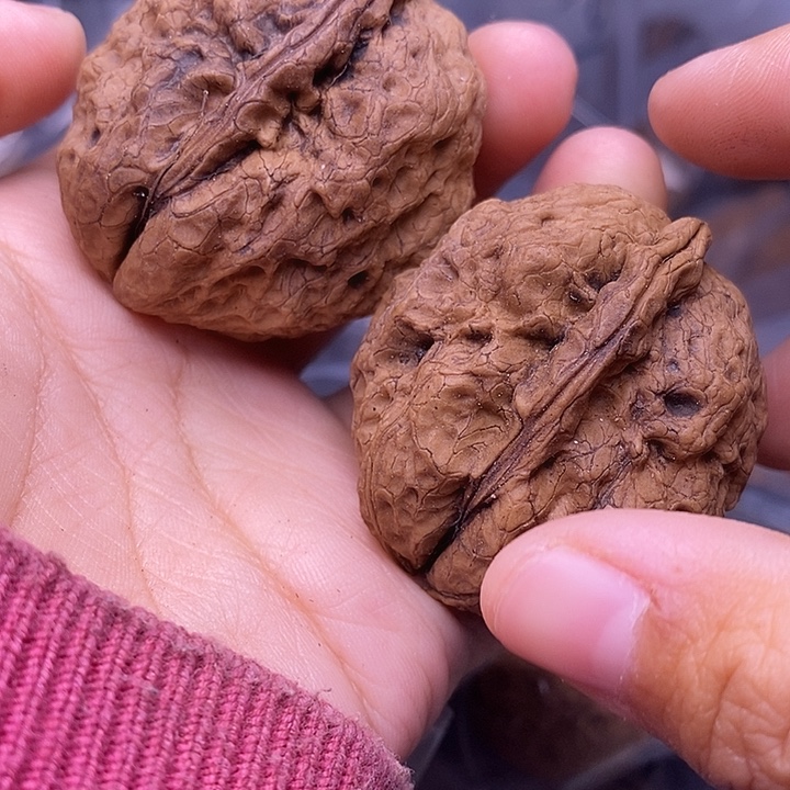 文玩核桃吊坠   86