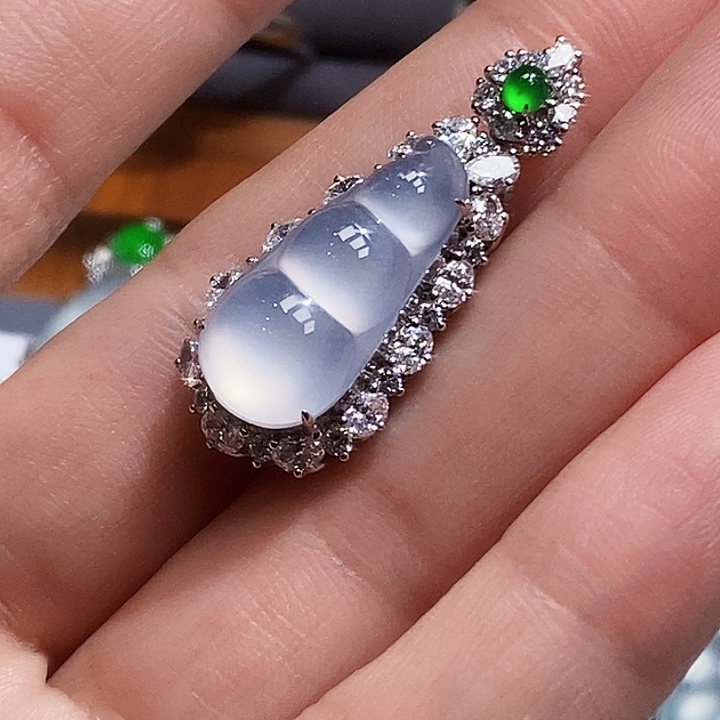 吊坠(不含链)18K金镶嵌翡翠