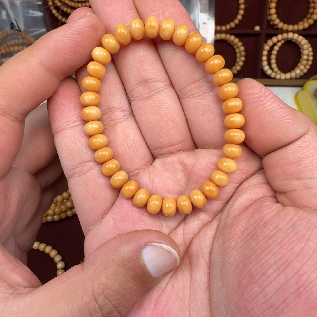 星月菩提手串龙脊 算盘 尺寸0.8 玉化