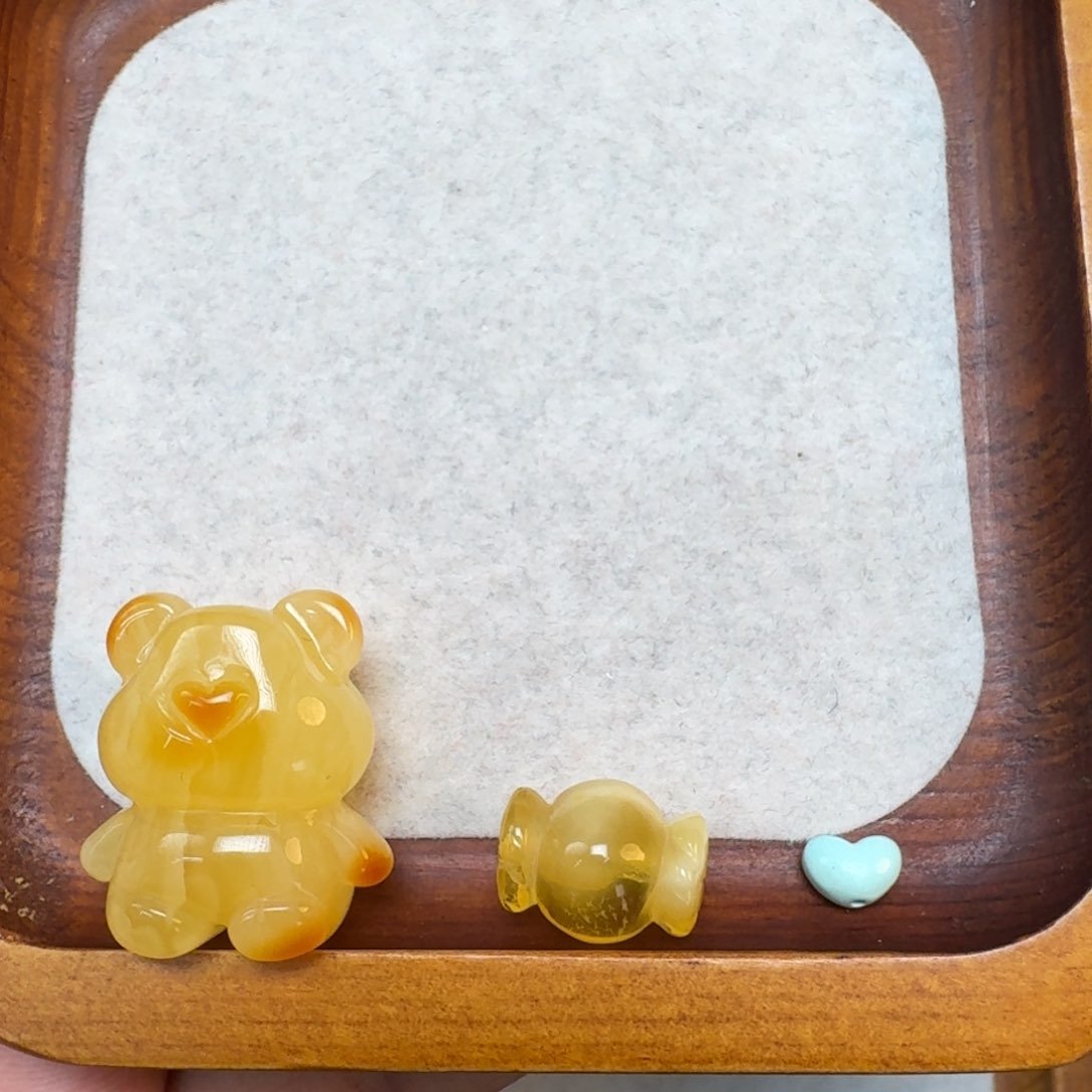 琥珀裸石未镶嵌琥珀