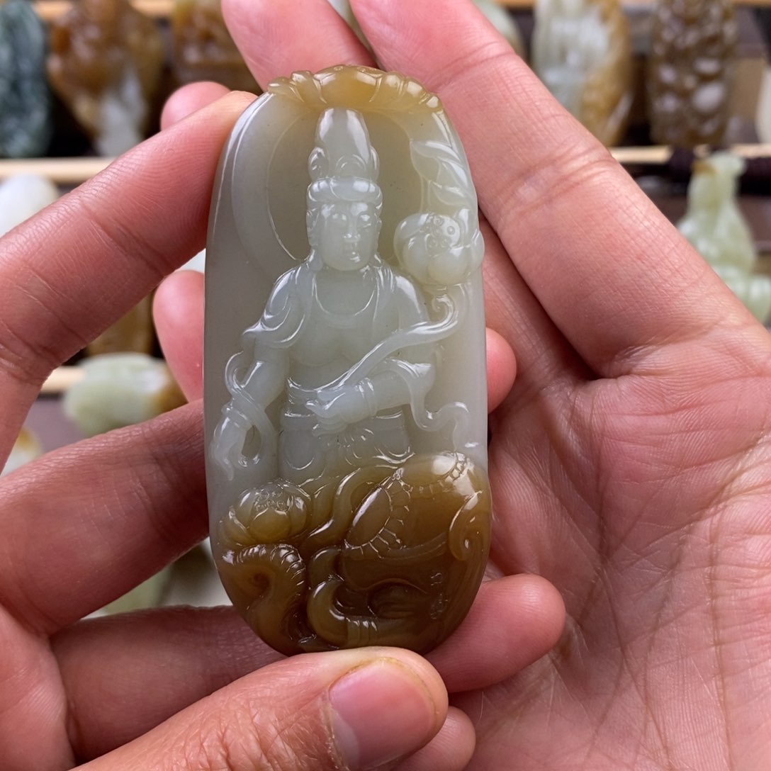 和田玉未镶嵌颈饰人*