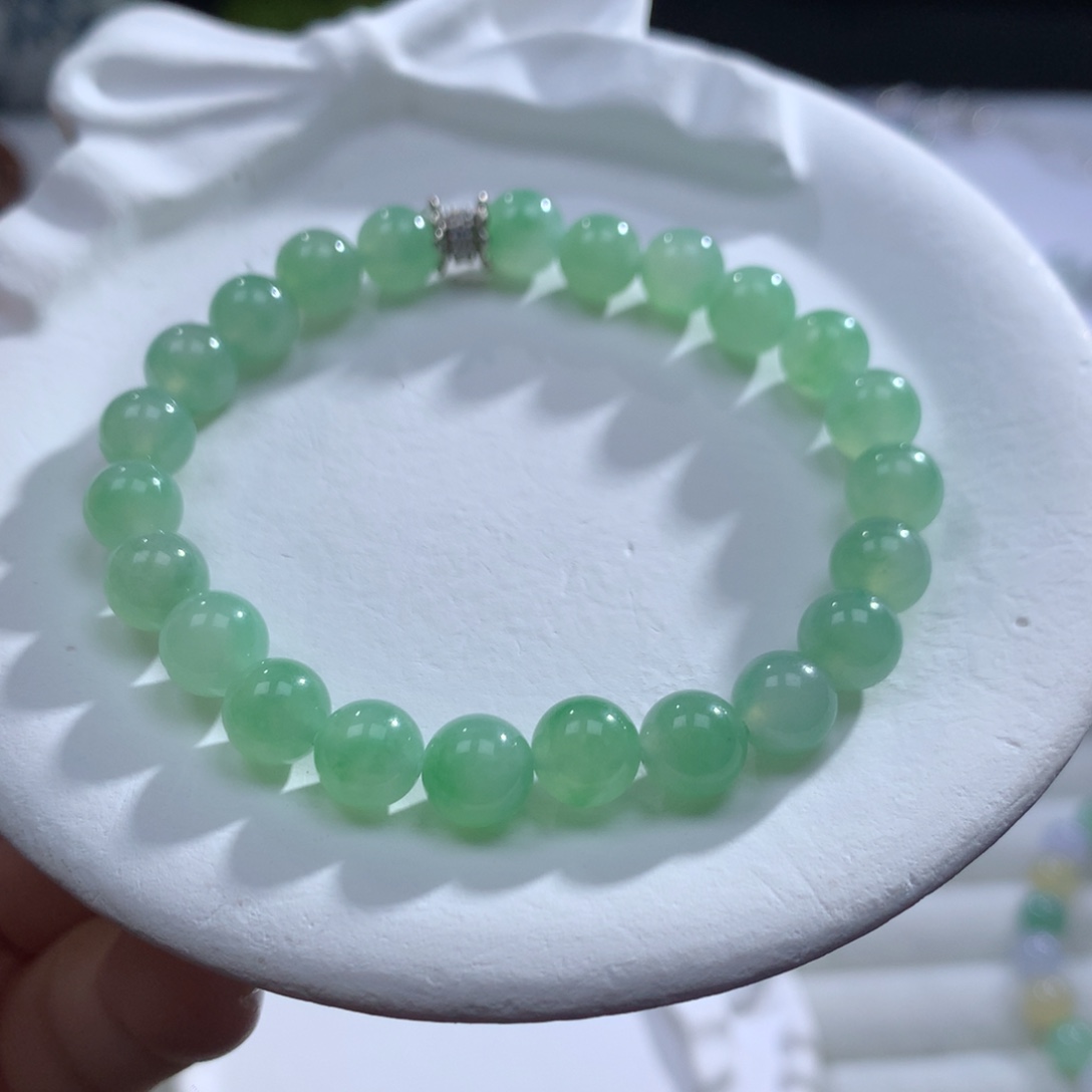 翡翠手链未镶嵌吸***手卡7甜绿，定金99