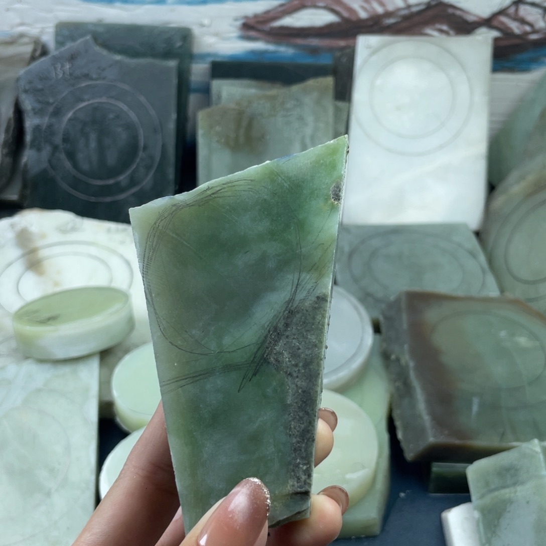 和田玉未镶嵌手镯卖边角