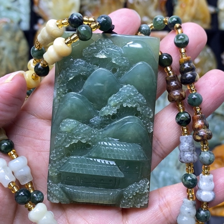 蛇纹石玉吊坠未镶嵌