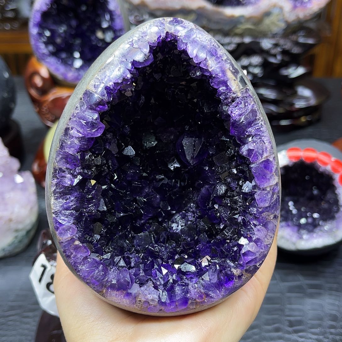 성***과紫晶未镶嵌大型摆件（非配饰）