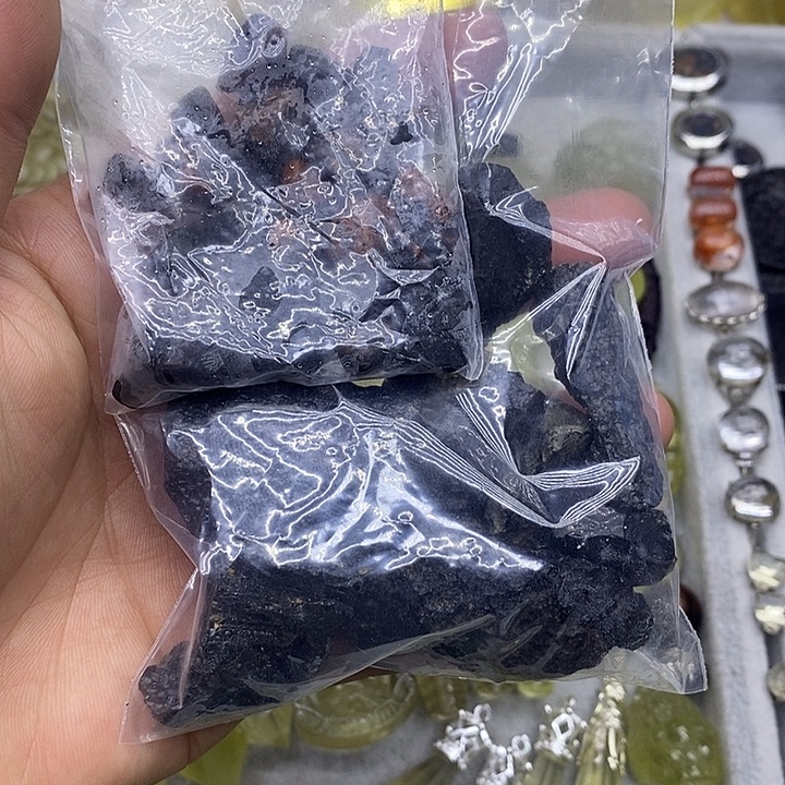 玻璃非金属西藏➕雷公墨泡水