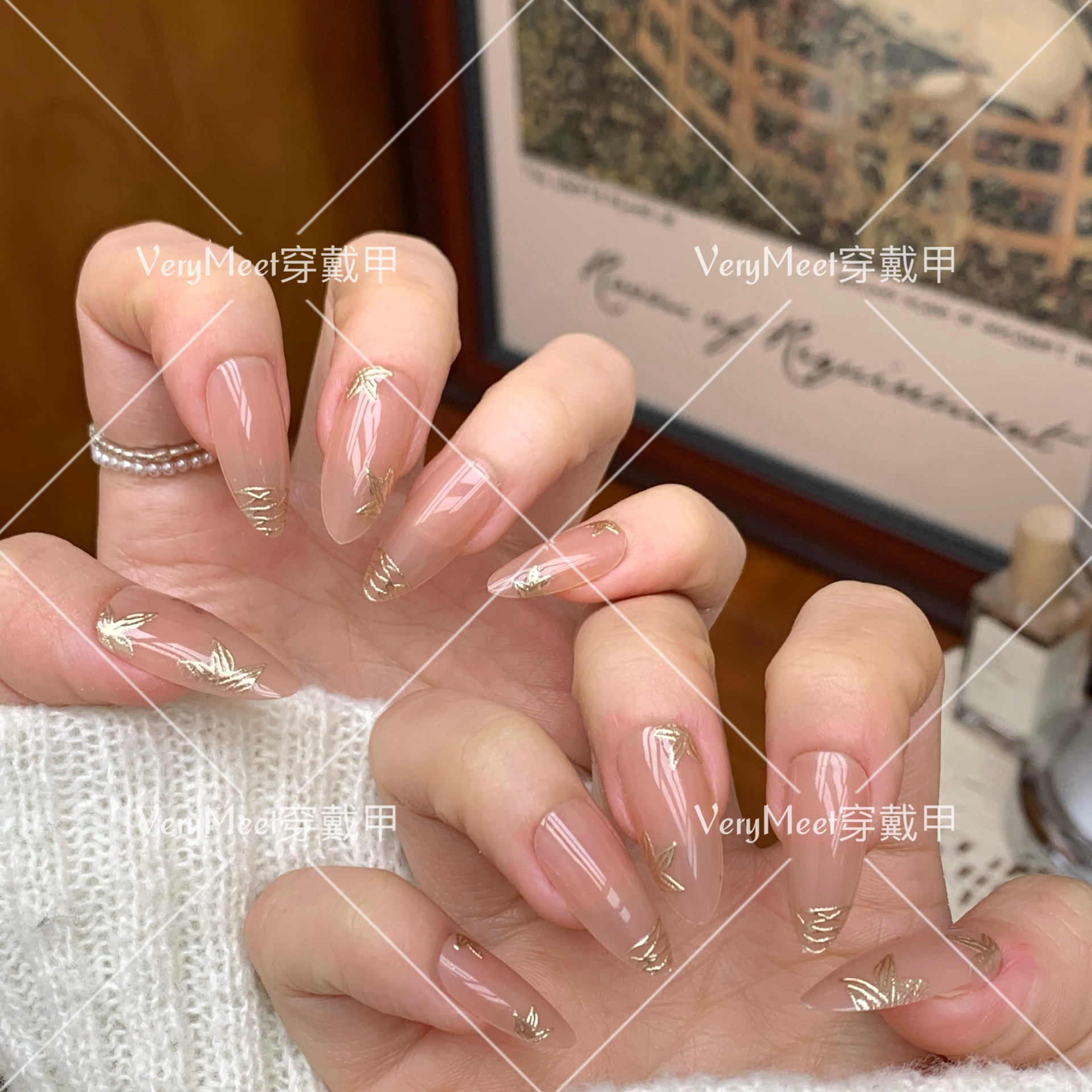 VeryMeet穿戴甲裸色鎏金轻奢高级感百搭显白杏仁甲美甲贴P70