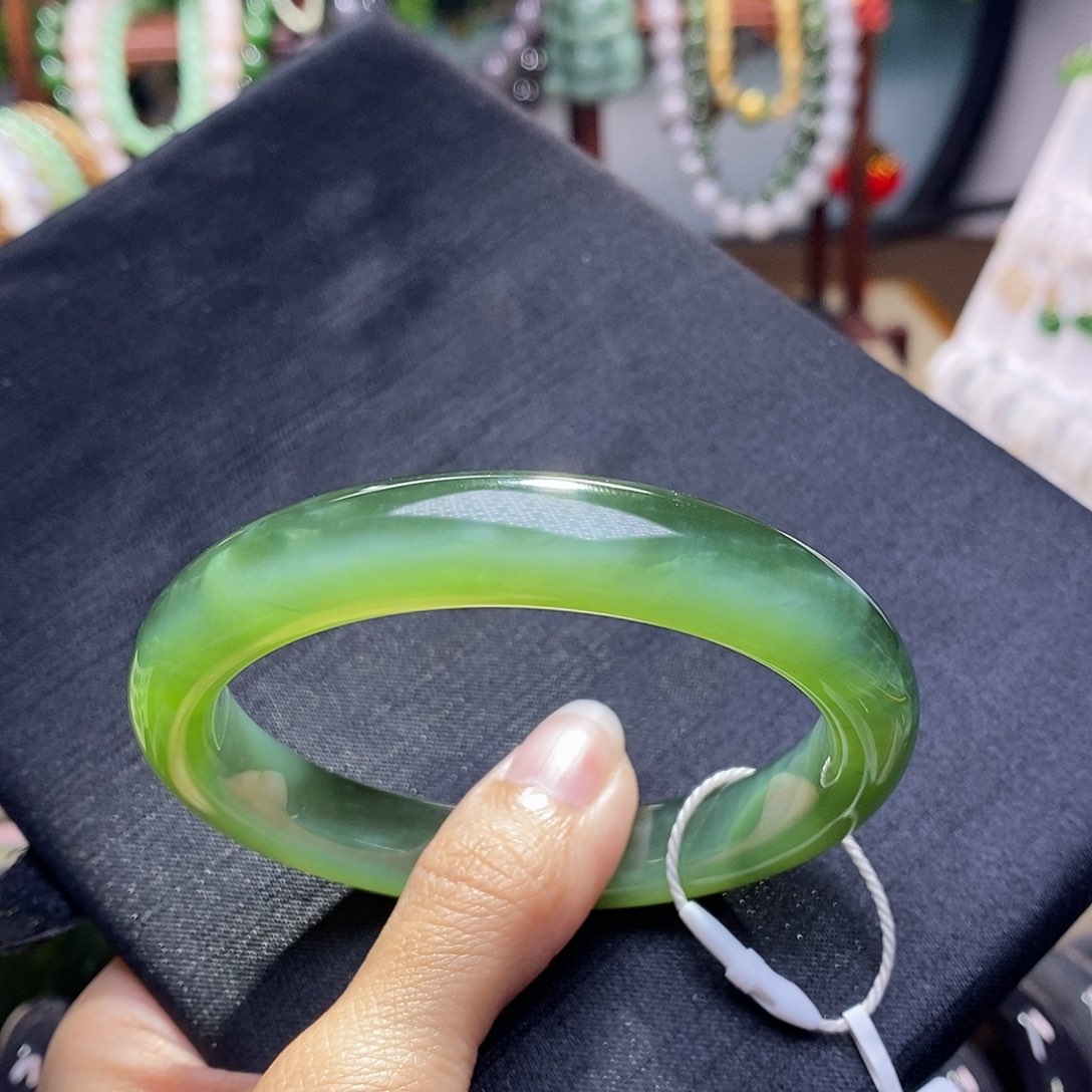 和田玉碧玉毕业级一线天猫眼手镯59圈口未镶嵌