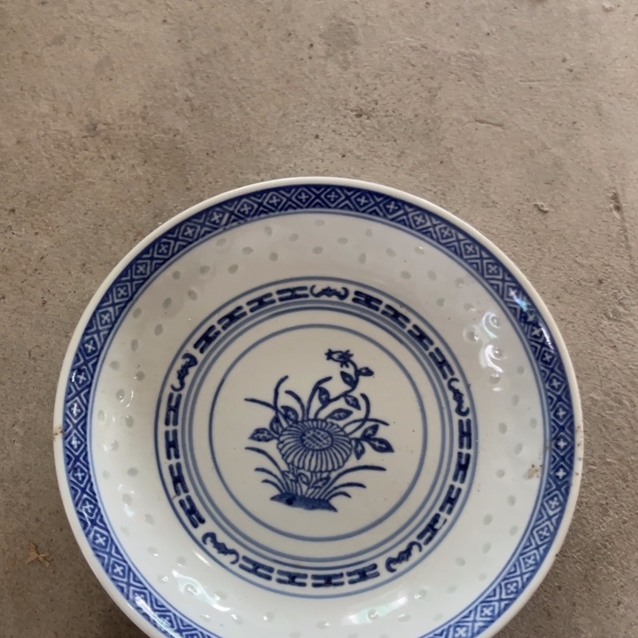 摆件怀旧瓷器，默认微瑕，介意勿拍