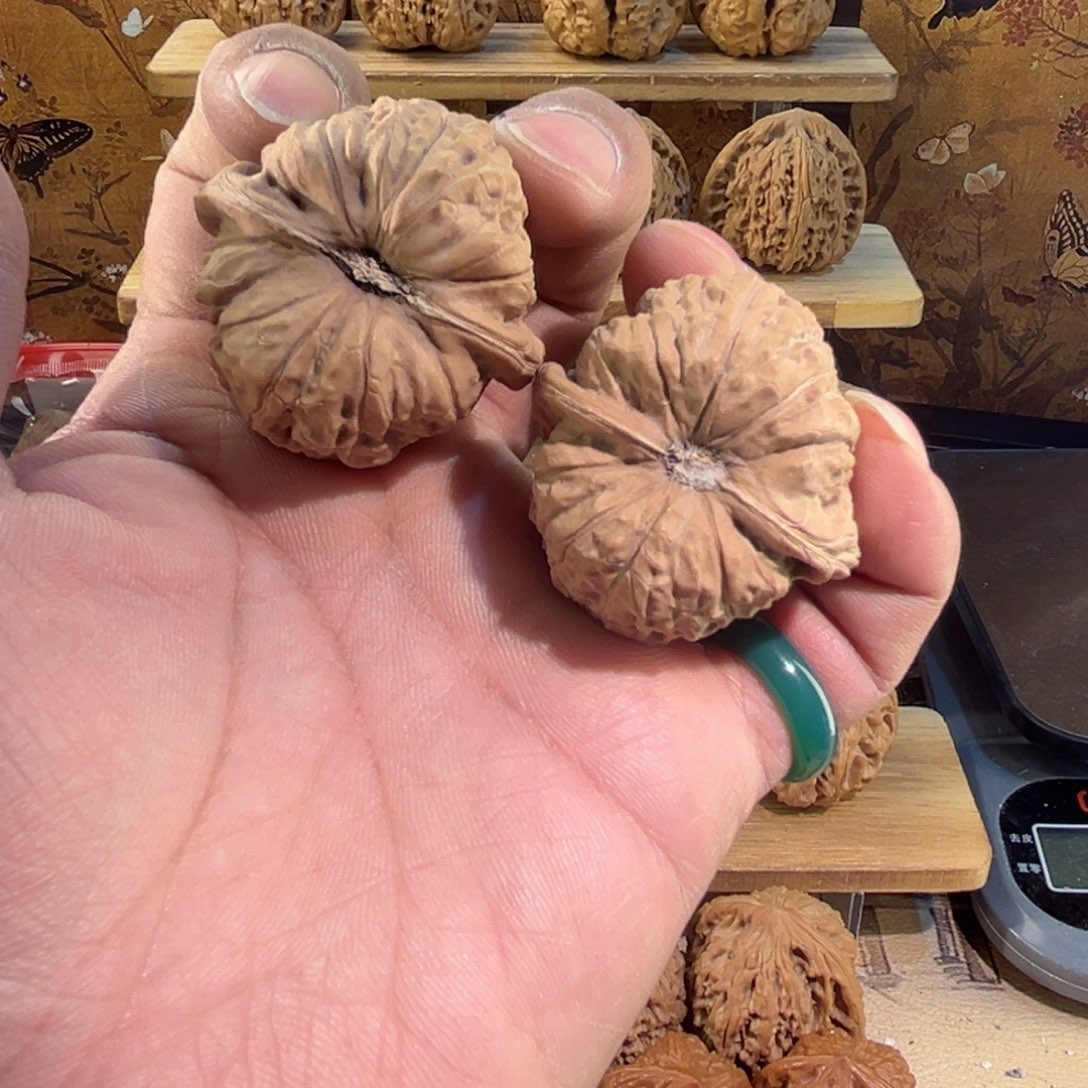 把件文玩核桃ꪗ*ꪑ