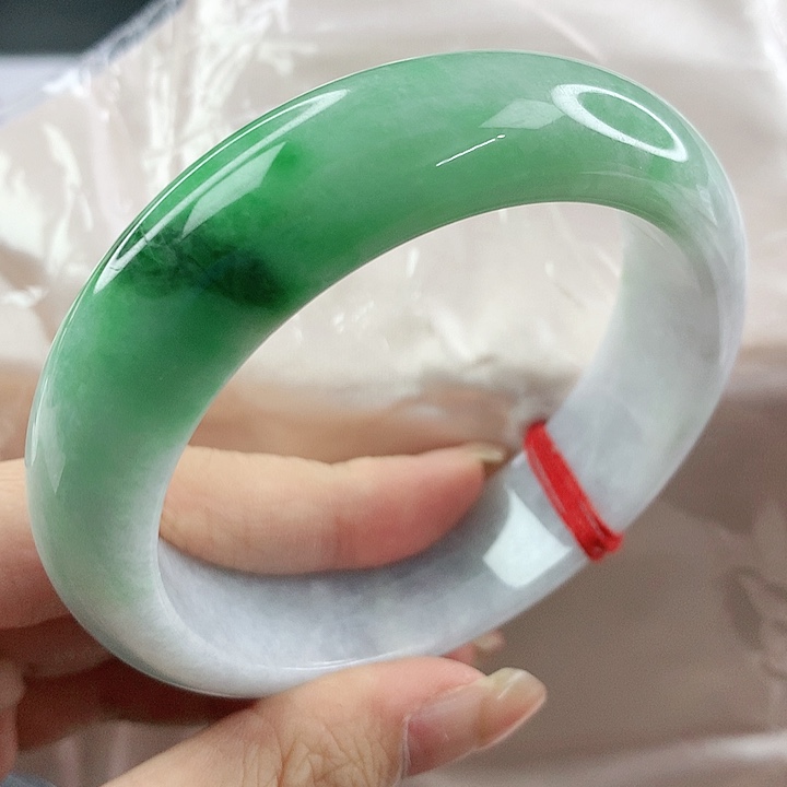 未镶嵌手镯翡翠，523