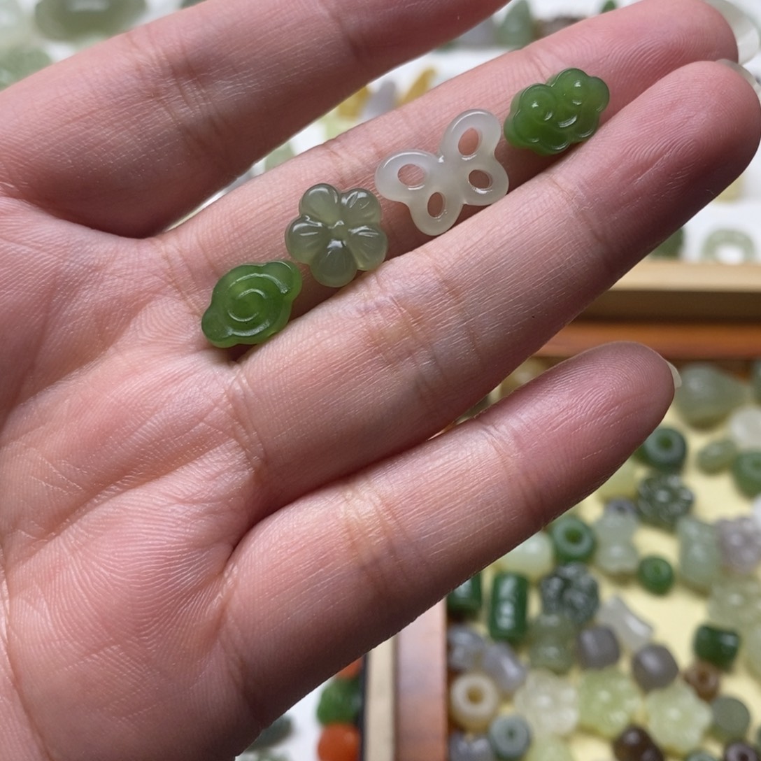 ღ***༄颈饰未镶嵌和田玉